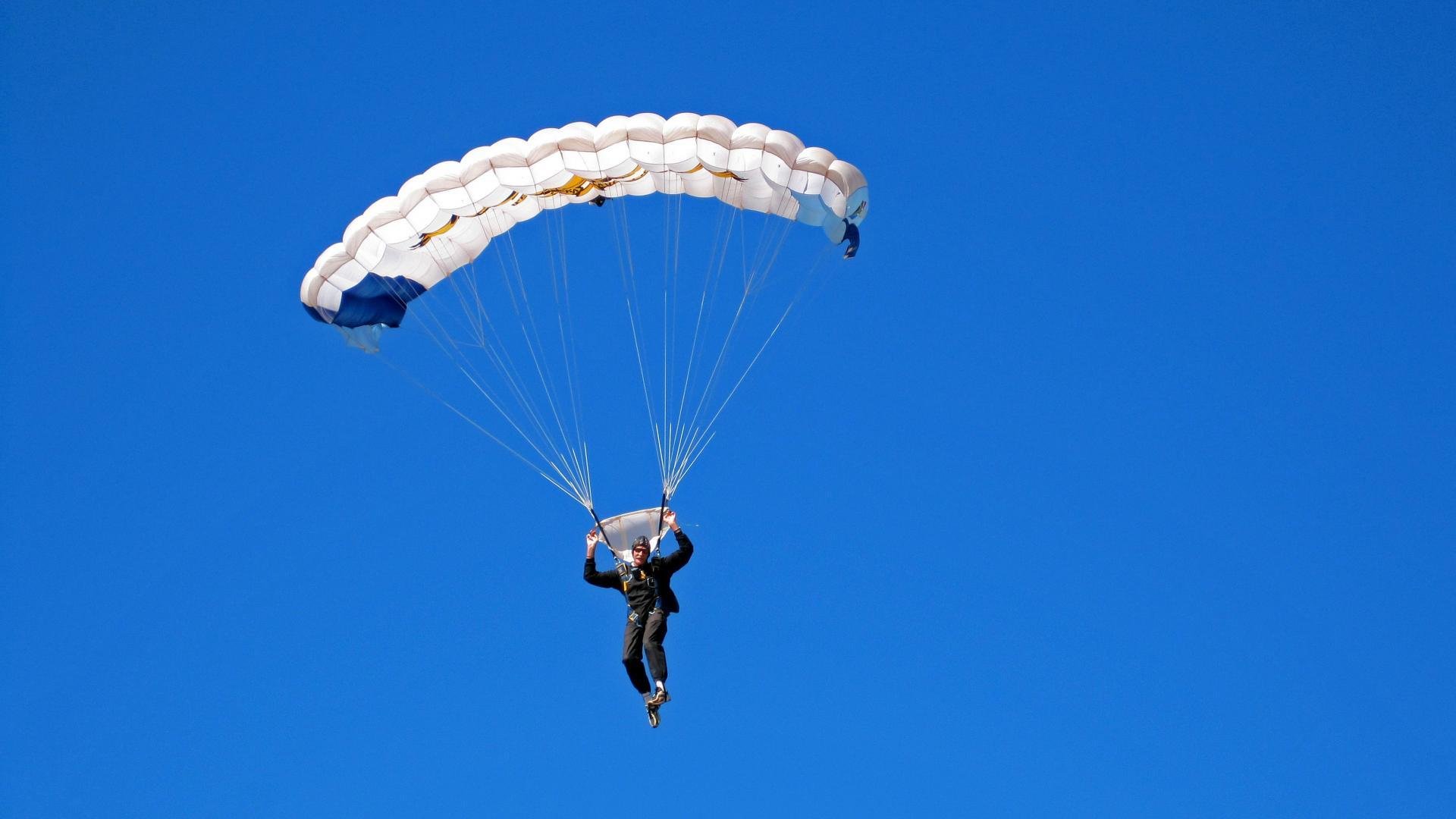 爱游戏ayx官网-逆境中拼搏的“兵工厂”——他们的故事让人动容，兵工厂哪里有